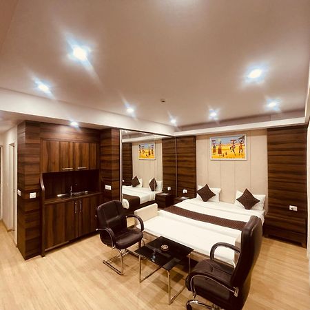 Апарт отель The Grace Residency - Gomtinagar, Лакхнау Экстерьер фото