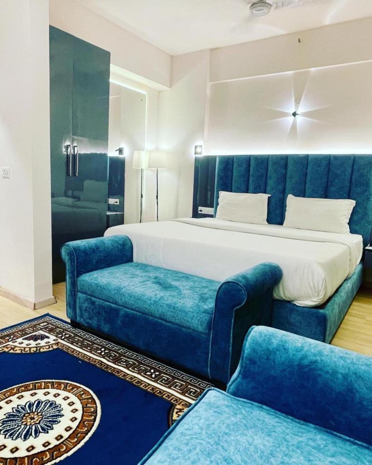 Апарт отель The Grace Residency - Gomtinagar, Лакхнау Экстерьер фото