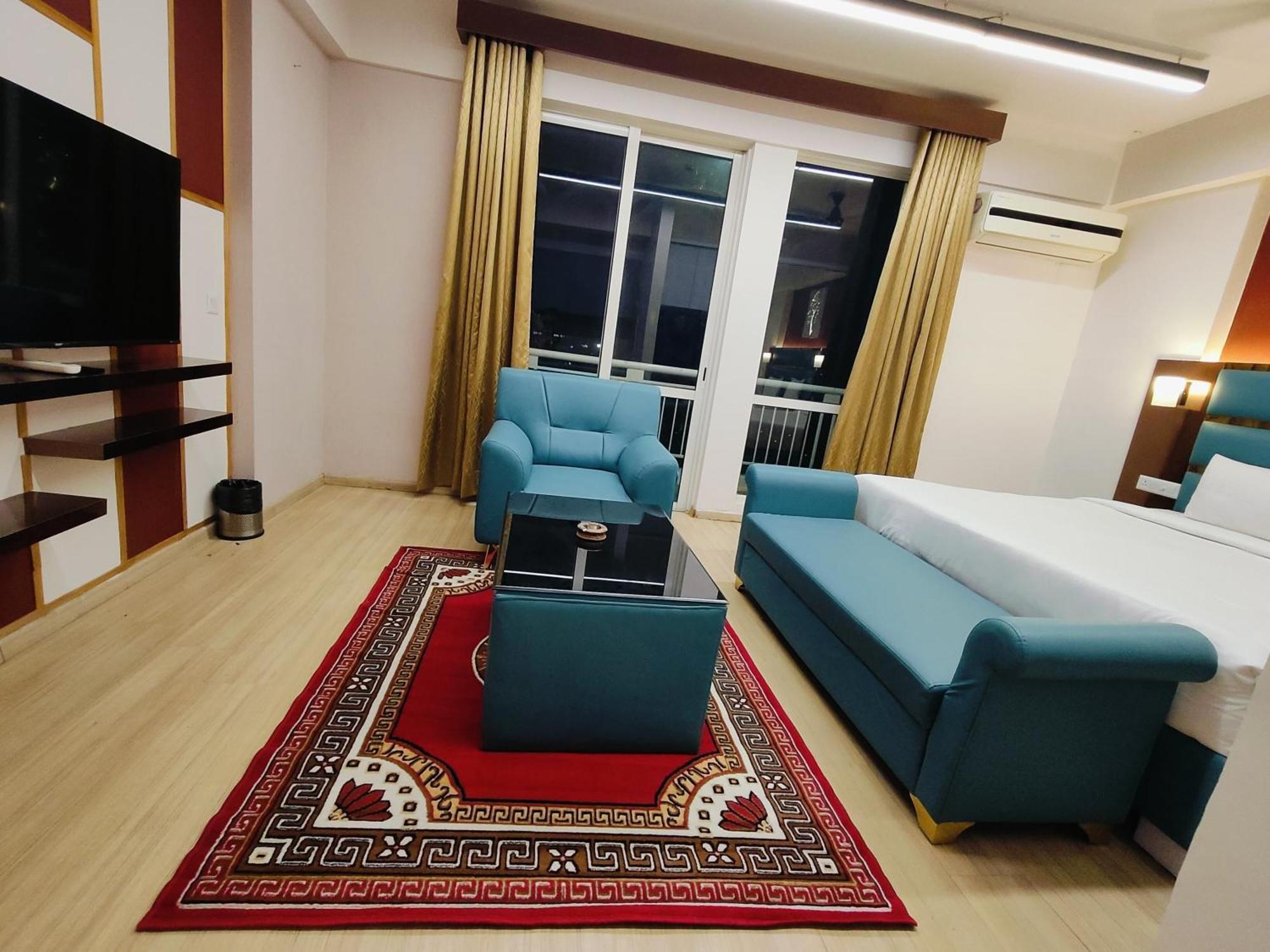 Апарт отель The Grace Residency - Gomtinagar, Лакхнау Экстерьер фото